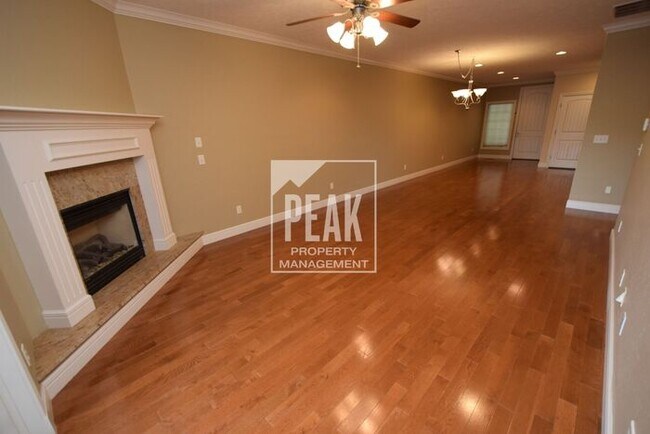 Executive Condo For Rent In South Springfield