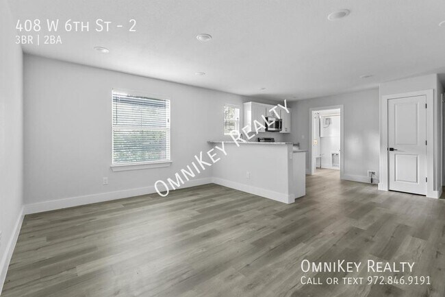 Photo - 408 W 6th St Unit 2