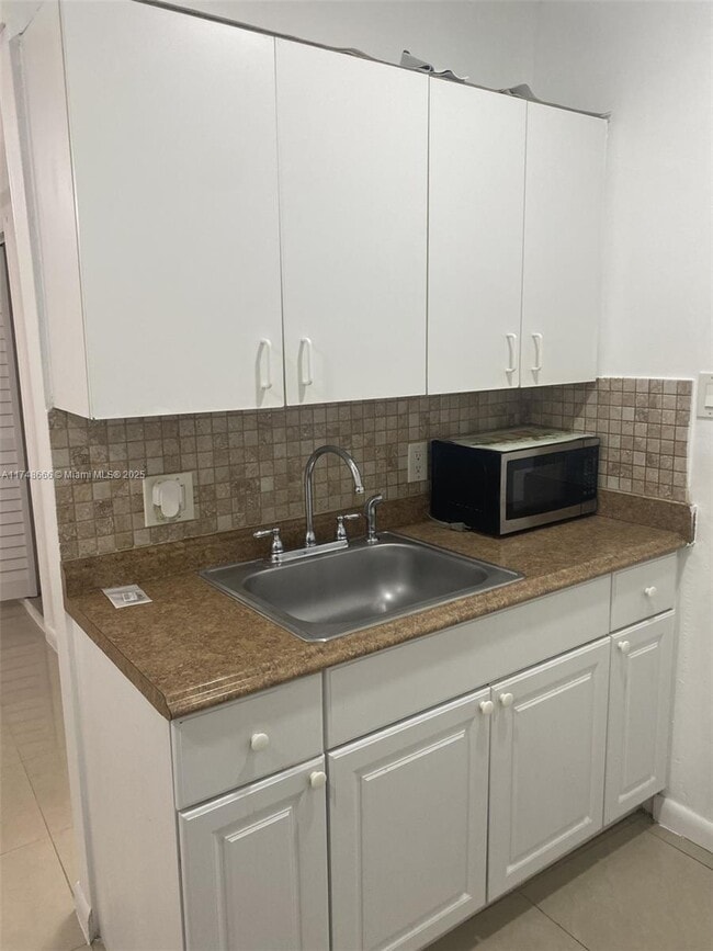 Photo - 2141 N 58th Ave