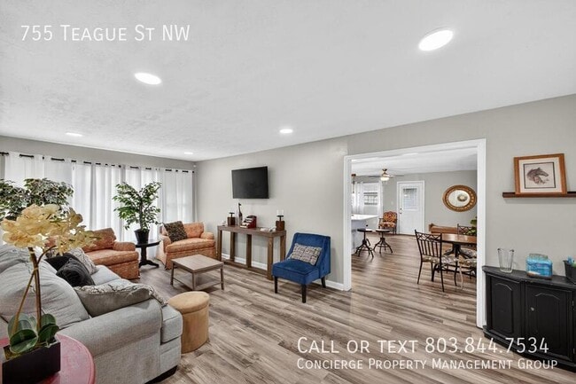 Photo - 755 Teague St NW