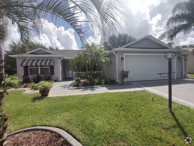 Building Photo - Furnish Single Family Home in The Villages