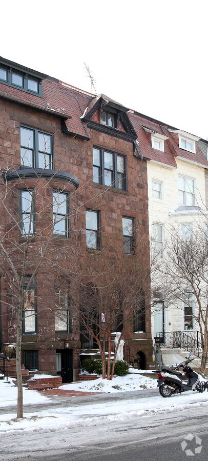 Photo - 2008 R St NW