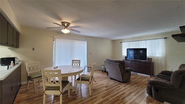 Photo - 415 NW 39th Rd Unit E