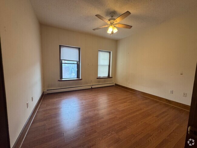 Building Photo - 2028 Massachusetts Ave Unit 4 Rental