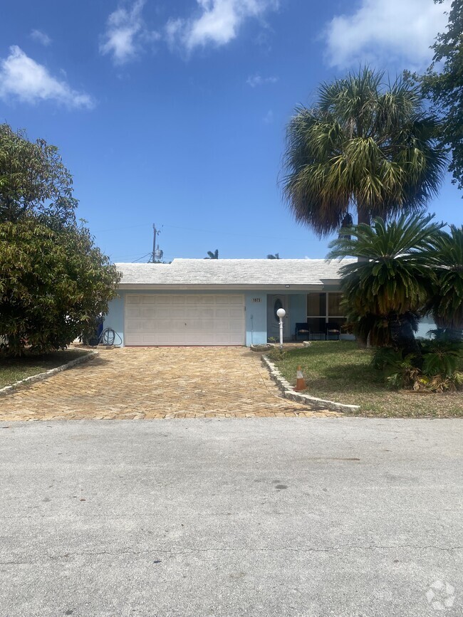 Building Photo - 1973 Windward Dr Rental