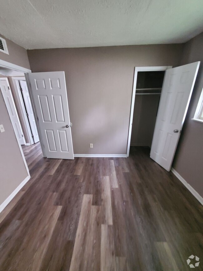 Building Photo - 2684 Joyce Ave Unit Apt A