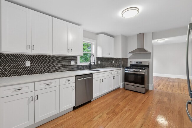 Photo - 114 Woodstock St Unit 2