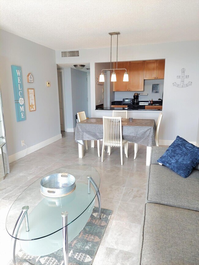 Photo - 1830 Embassy Dr Unit 605