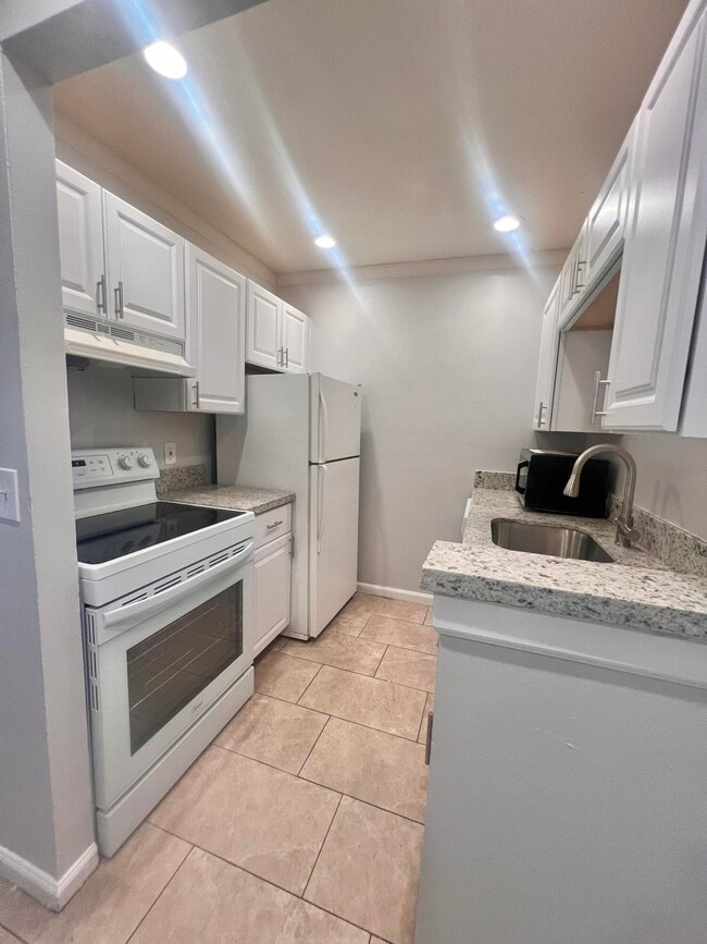 Photo - 1500 N Congress Ave Unidad A38