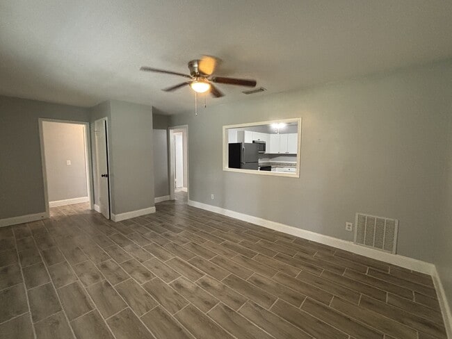 Photo - 109 S Colorado Ave