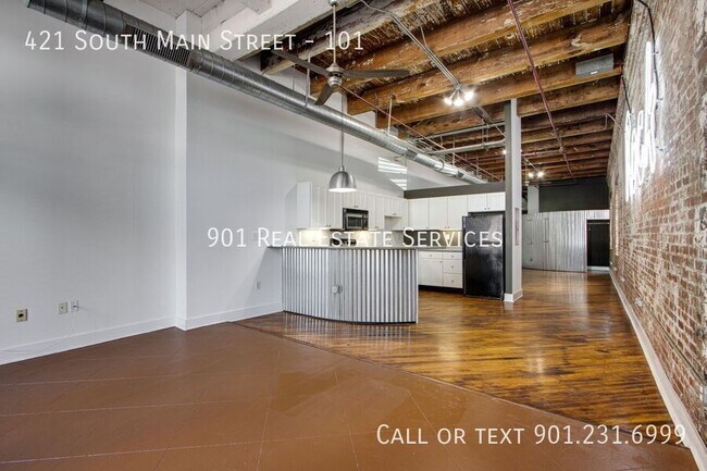 Photo - 421 S Main St