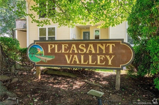 Building Photo - 949 Pleasant Valley Rd Rental