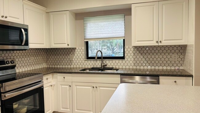 Photo - 9521 Boca Cove Cir Unidad 505