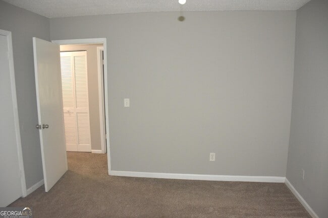 4952 Isle Royal Ct