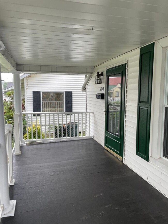 Building Photo - Newly Renovated Three-Bedroom Home in St. Albans