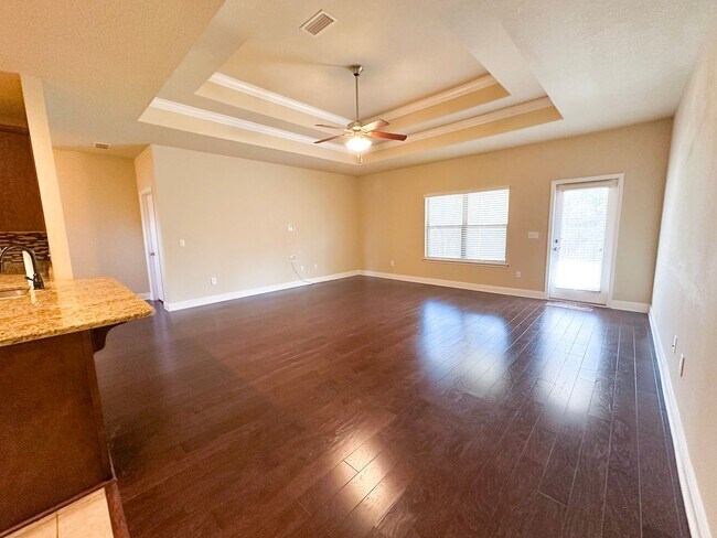 Photo - Well maintained 4 bedroom home with 2 car garage