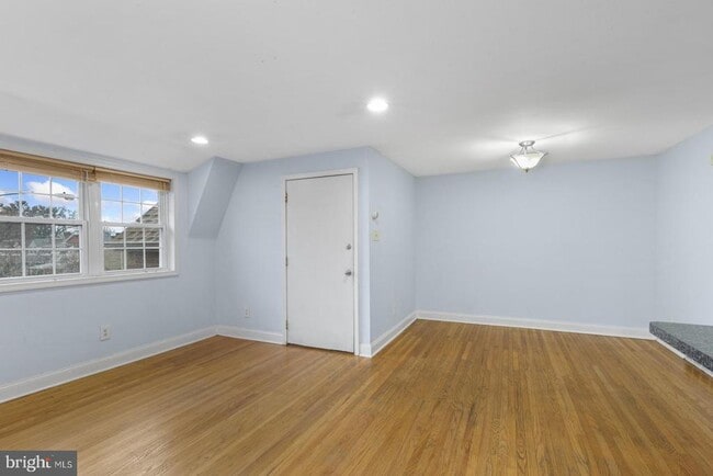 Photo - 5443 Houghton Pl Unit 2