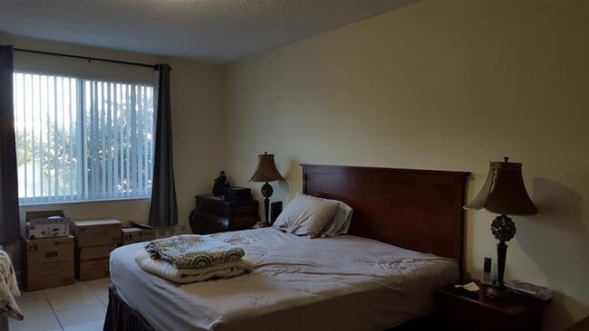 Photo - 6936 SW 39th St Unidad D208