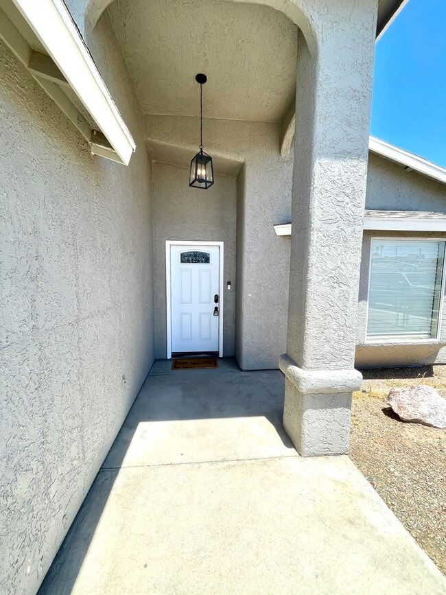 Photo - Luxurious Fully Furnished 3 Bedroom Home w...