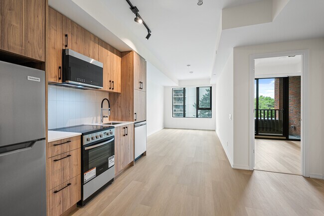 Photo - 109 Erskine Ave