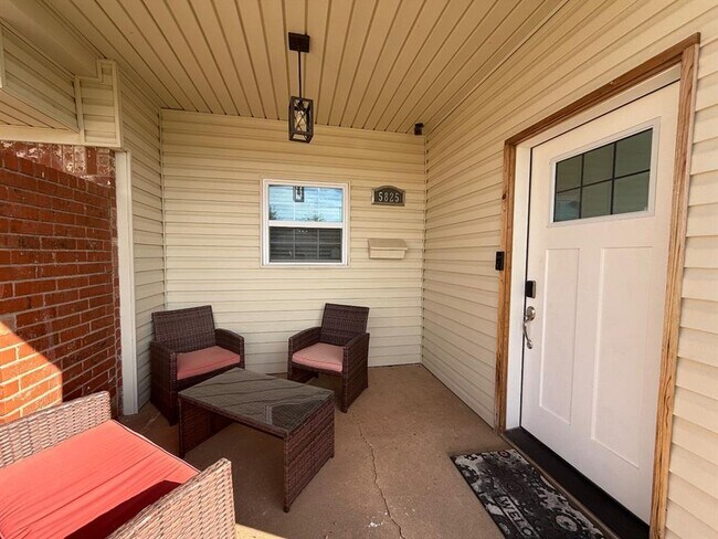 5825 NW 86th St
