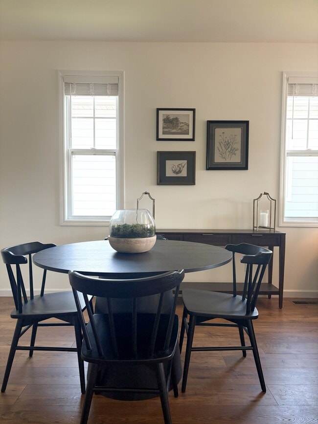Photo - 330 Hemlock Cir