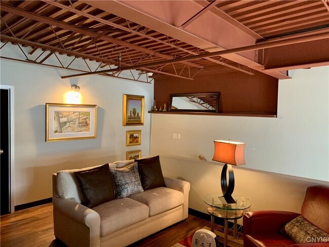 Photo - 520 Seneca St