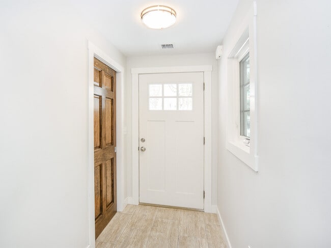 Photo - 125 W 15th Ave
