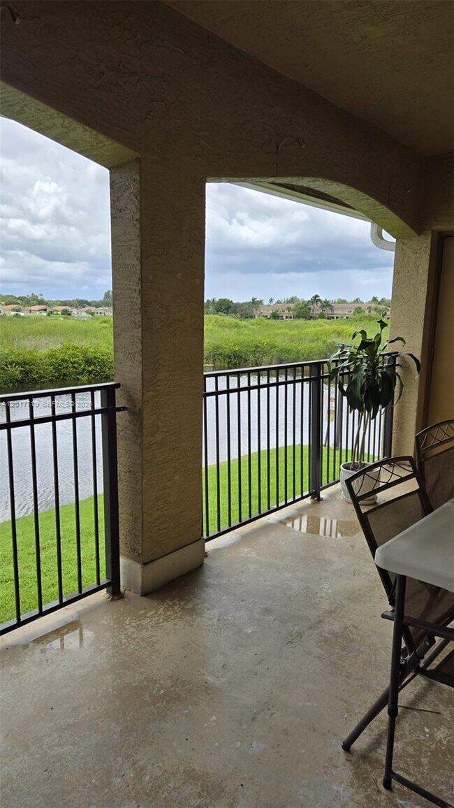 Photo - 230 SW 117th Terrace Unidad 202