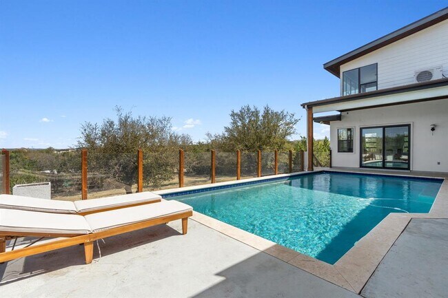 Photo - 4800 Hidden Creek Ln