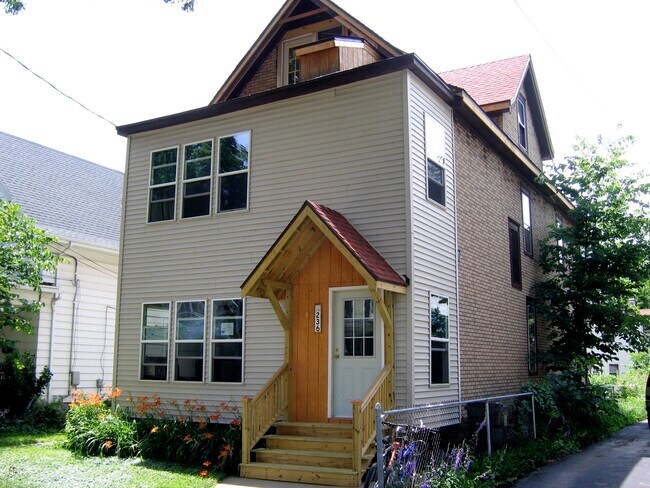 236 Dunning St - 236 Dunning St Unit 2