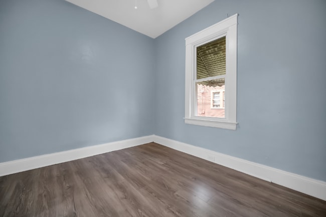 Photo - 2826 E 124th St Unit B