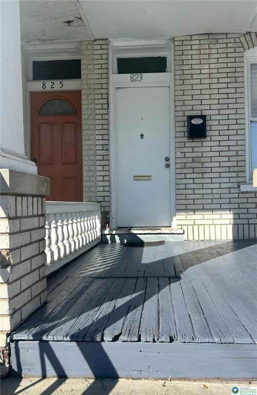 Photo - 823 Washington St