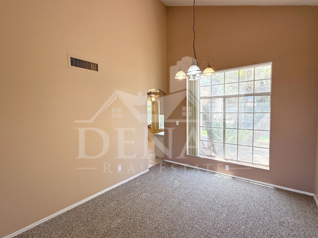 Photo - 1425 E Chicago Cir