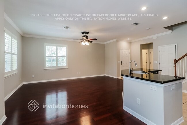Photo - 7571 Tamarind Ave