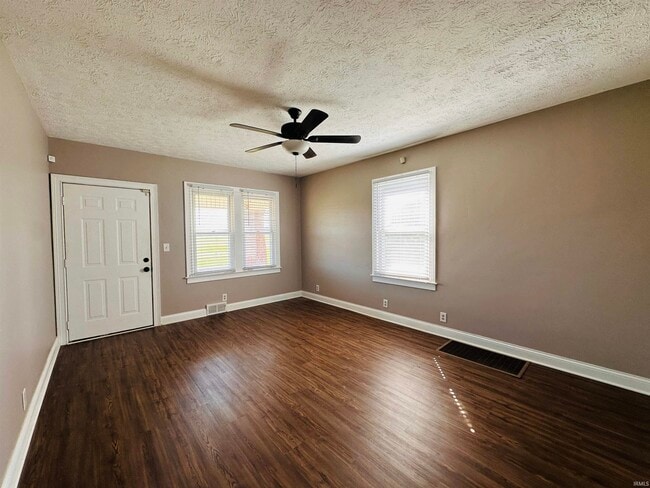 Photo - 5500 Big Cynthiana Rd