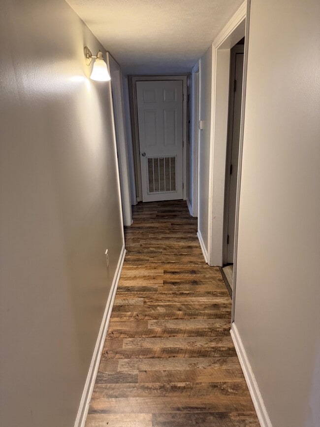 Photo - 270 Tampa Dr