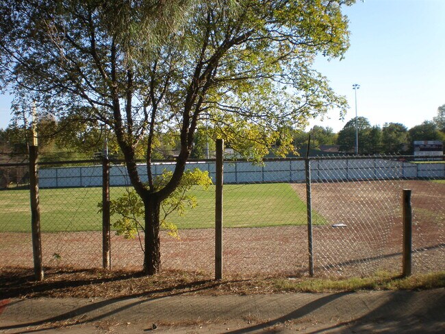 Photo - 625 Manco Rd Unit 102