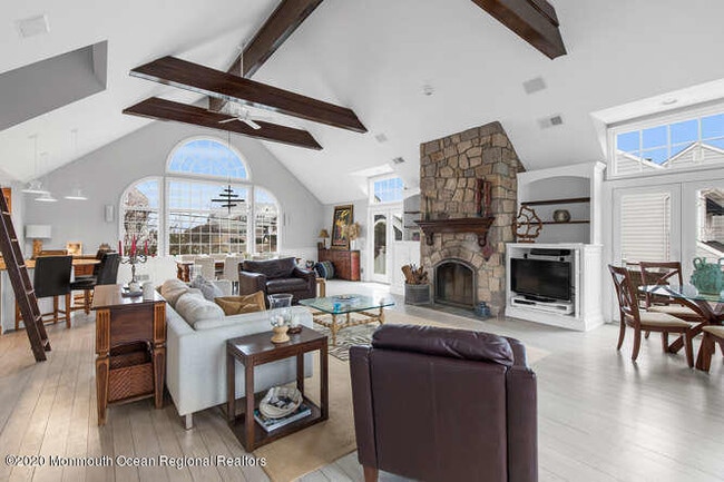 1081 Barnegat Ln