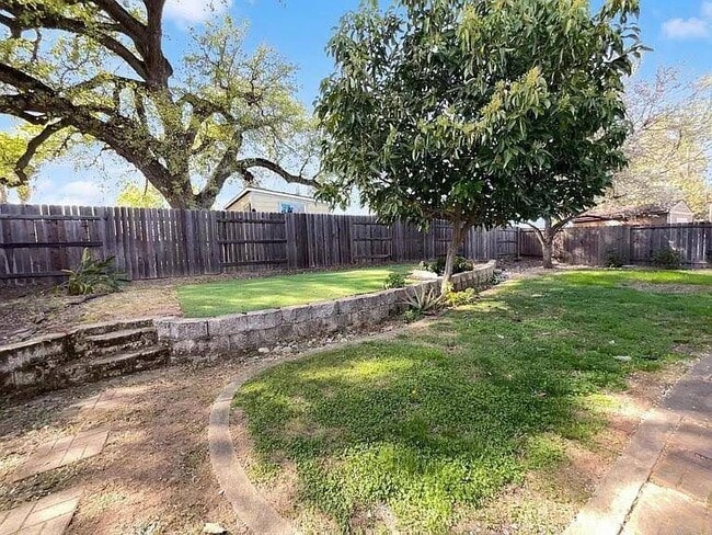 Photo - 1041 Shenencock Way