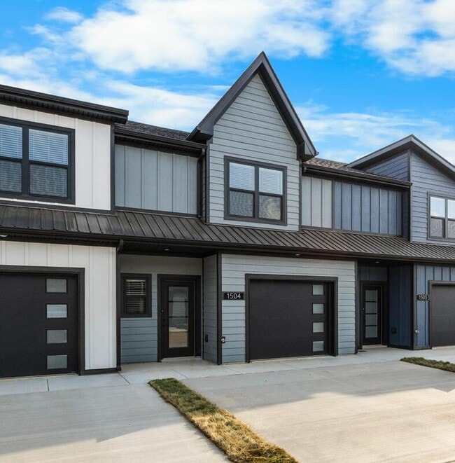 Photo - 1504 Jonathan Wade Cir