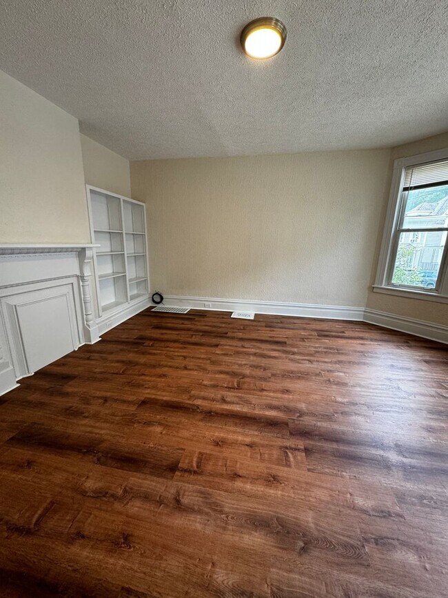 Photo - Newly Updated 4 Bedroom!