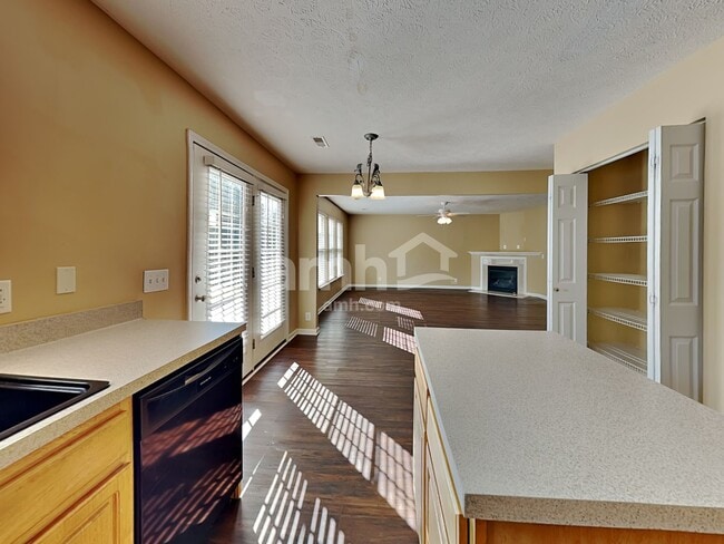 Photo - 3128 Hidden Creek Dr