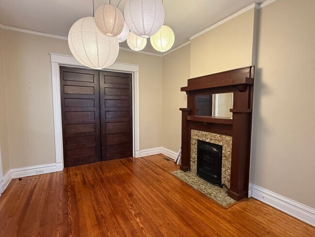 Photo - 3100 Hanover Ave Unidad B