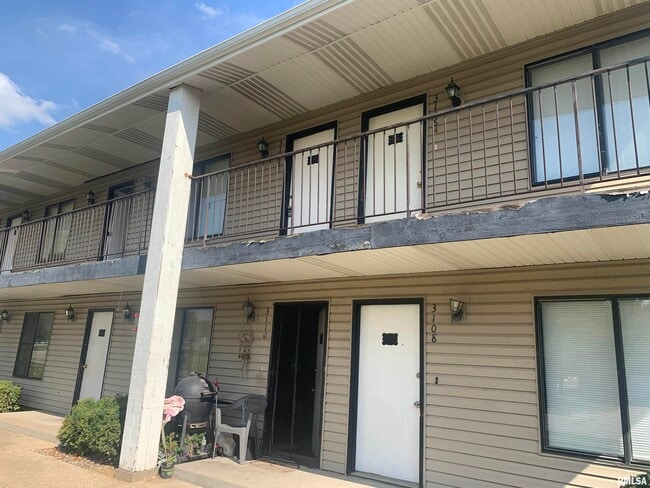 Building Photo - 3116 N Molleck Dr Unit B