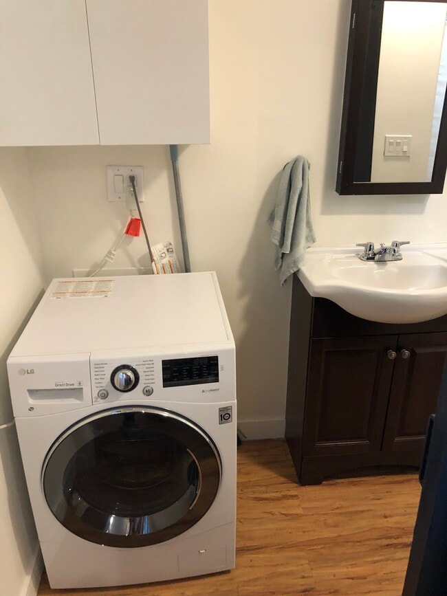 Photo - 1925 E Brill St