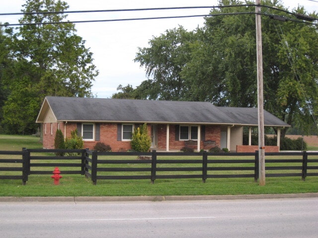 Photo - 409 N Lincoln Blvd House