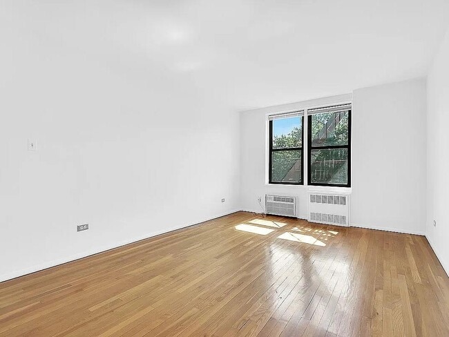 Photo - 35-20 Leverich St Unit 608