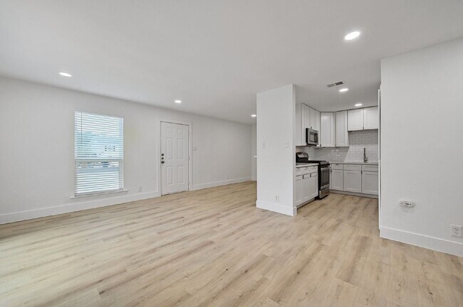 Photo - 2617 Ektom Dr Unit B