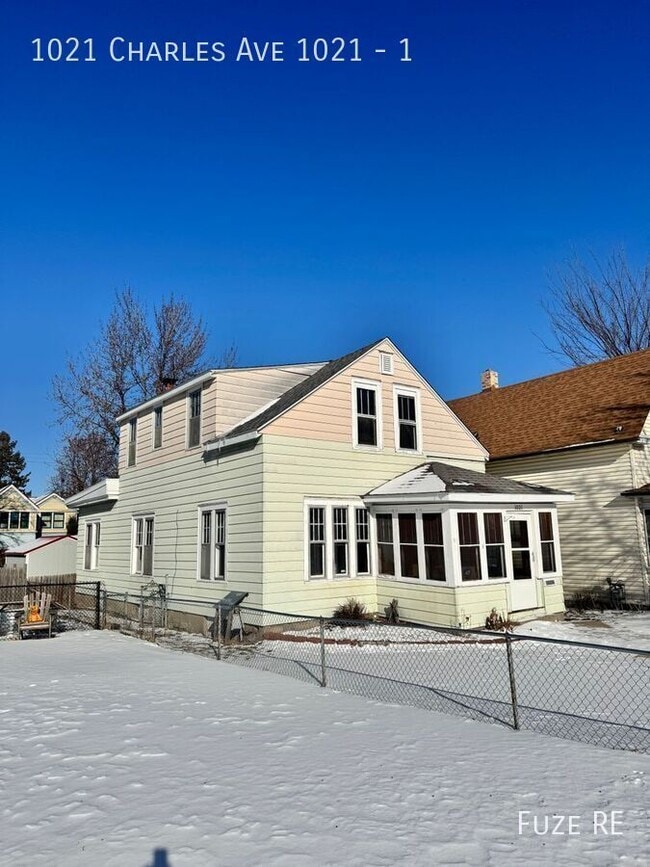 Building Photo - 1021 Charles Ave Unit 1